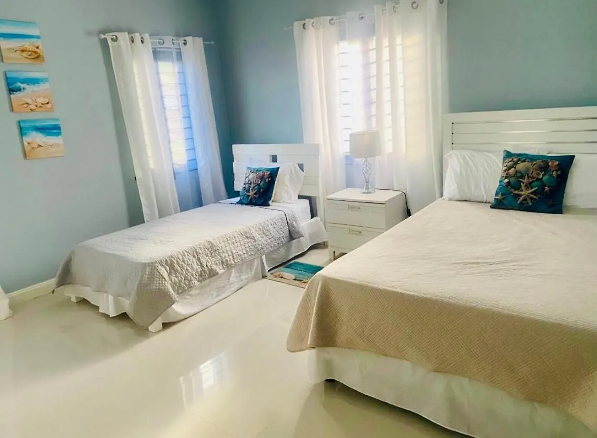 Montana Villa - Luxury 2-Bedroom Stay Near Ocho Rios Attractions 0*,  Jamajka